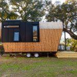 Tiny_House_Ericeira_by_Tinylar_Lunawood_Luna_Triple_cladding_2